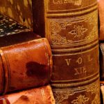 старинная библиотека